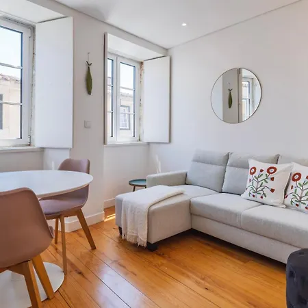 Bright 1br Flat In Bairro Alto By Lovelystay Apartamento