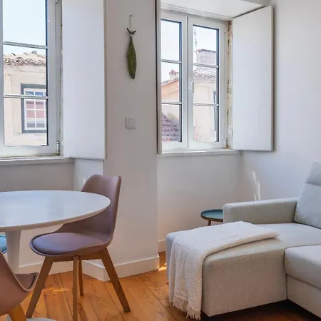 Apartamento Bright 1br Flat In Bairro Alto By Lovelystay