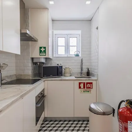 Lägenhet Bright 1br Flat In Bairro Alto By Lovelystay *