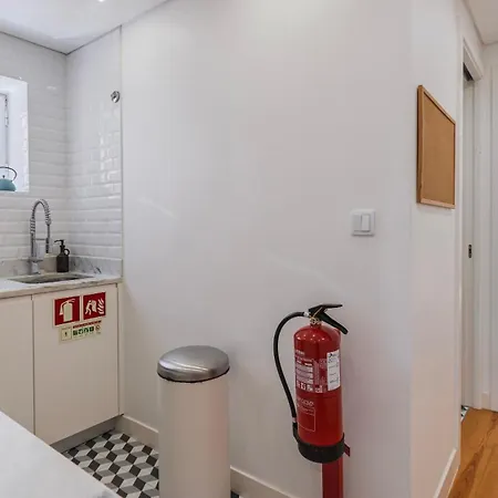 Apartamento Bright 1br Flat In Bairro Alto By Lovelystay *