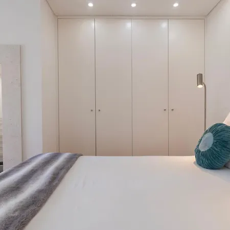 Bright 1br Flat In Bairro Alto By Lovelystay * Lisboa